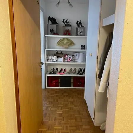 Апартаменты Appartement En Plein Centre Ville Веве